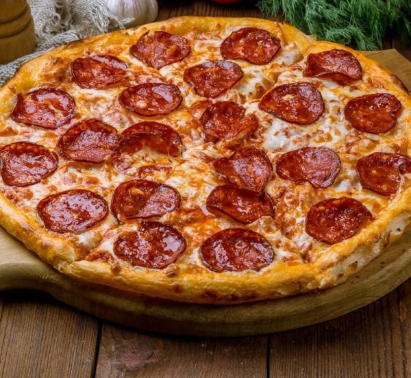 Salami Pizza